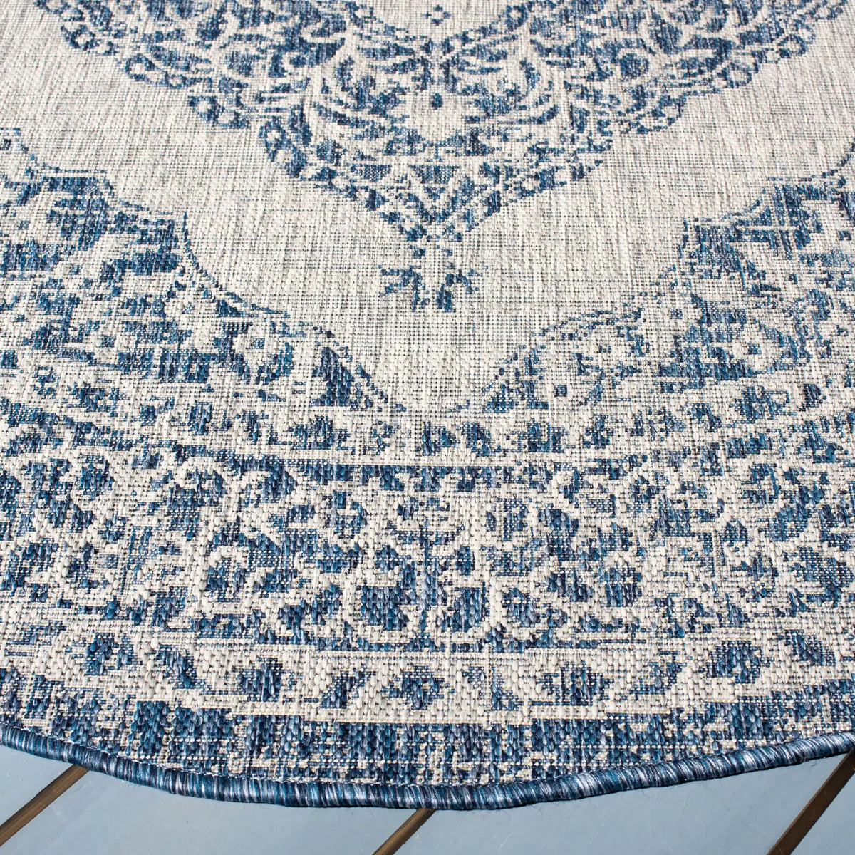 Safavieh Courtyard 5'-3" x 5'-3" Rug in Light Grey / Blue