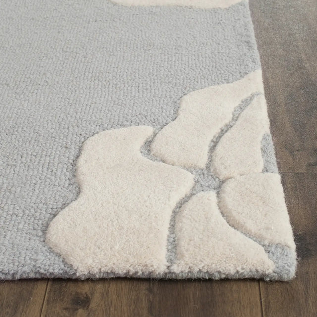 Safavieh Cambridge 2'-6" x 8'-0" Rug in Grey / Ivory