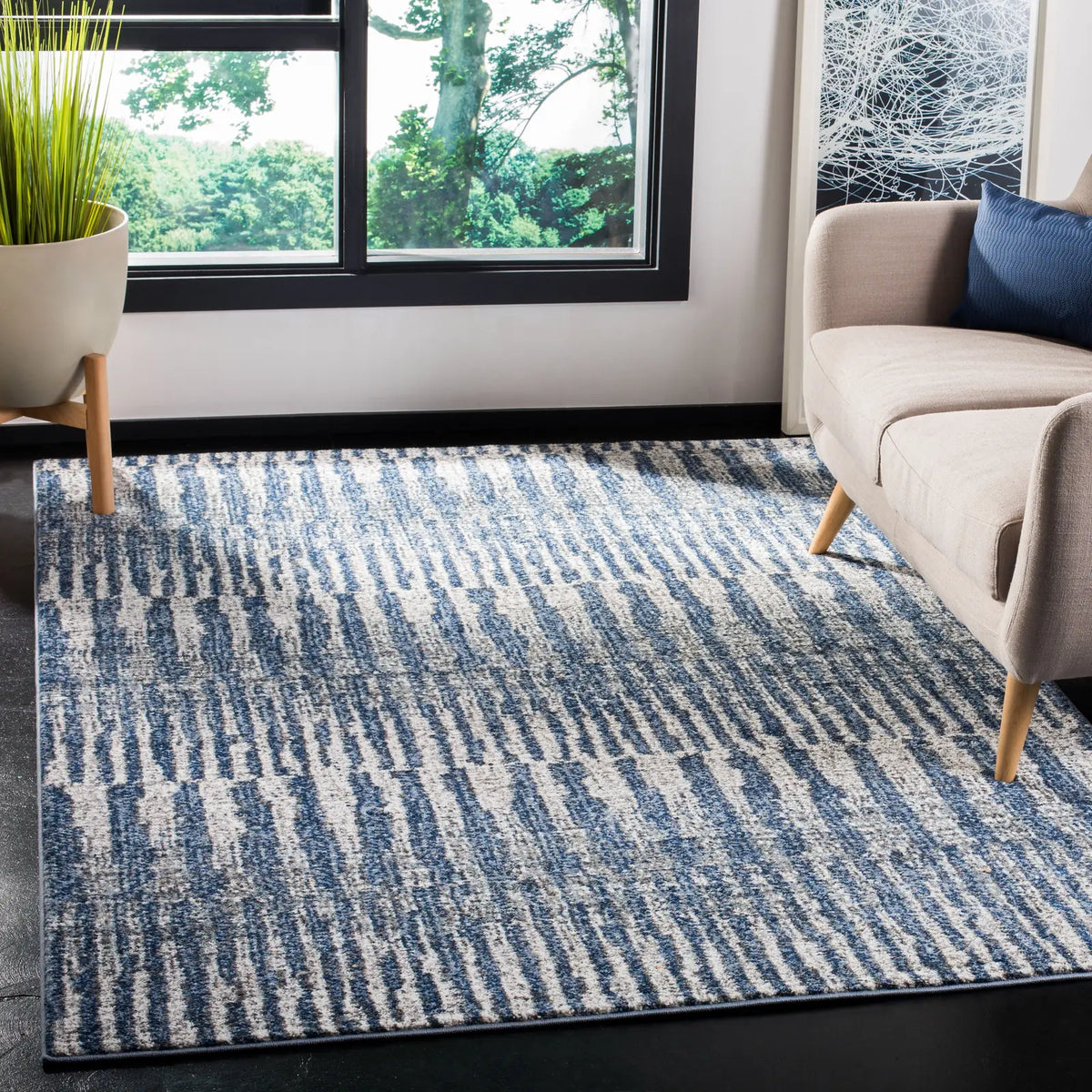 Safavieh Galaxy 5'-3" x 7'-6" Rug in Navy / Light Grey