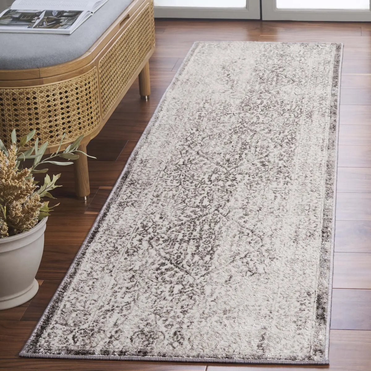 Safavieh Orchard 2'-2" x 8'-0" Rug in Grey / Silver
