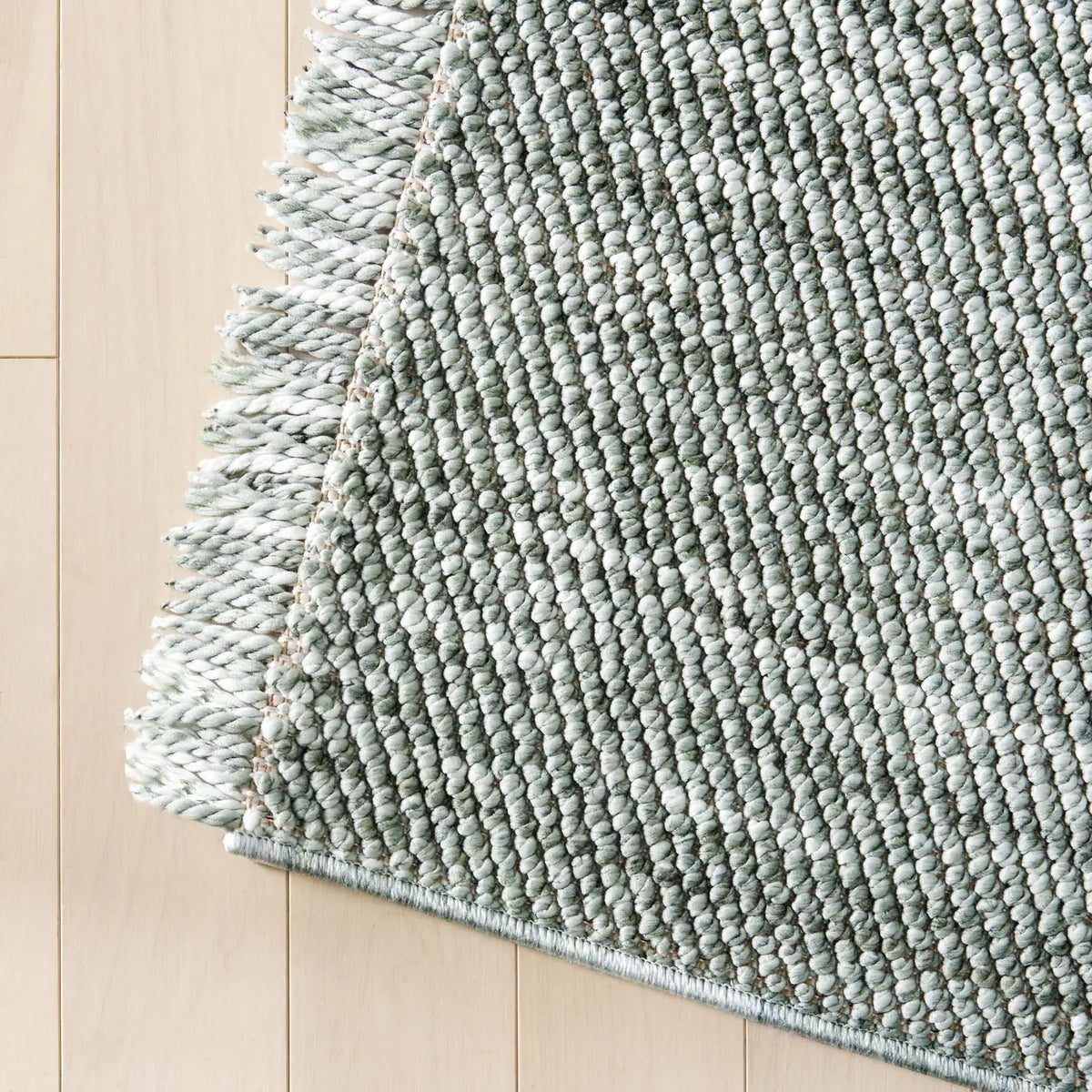 Safavieh Martha Stewart Azura 4'-0" x 6'-0" Rug in Green