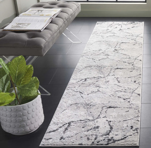 Safavieh Hanna 2'-0" x 8'-0" Rug in Grey / Ivory Dark Grey