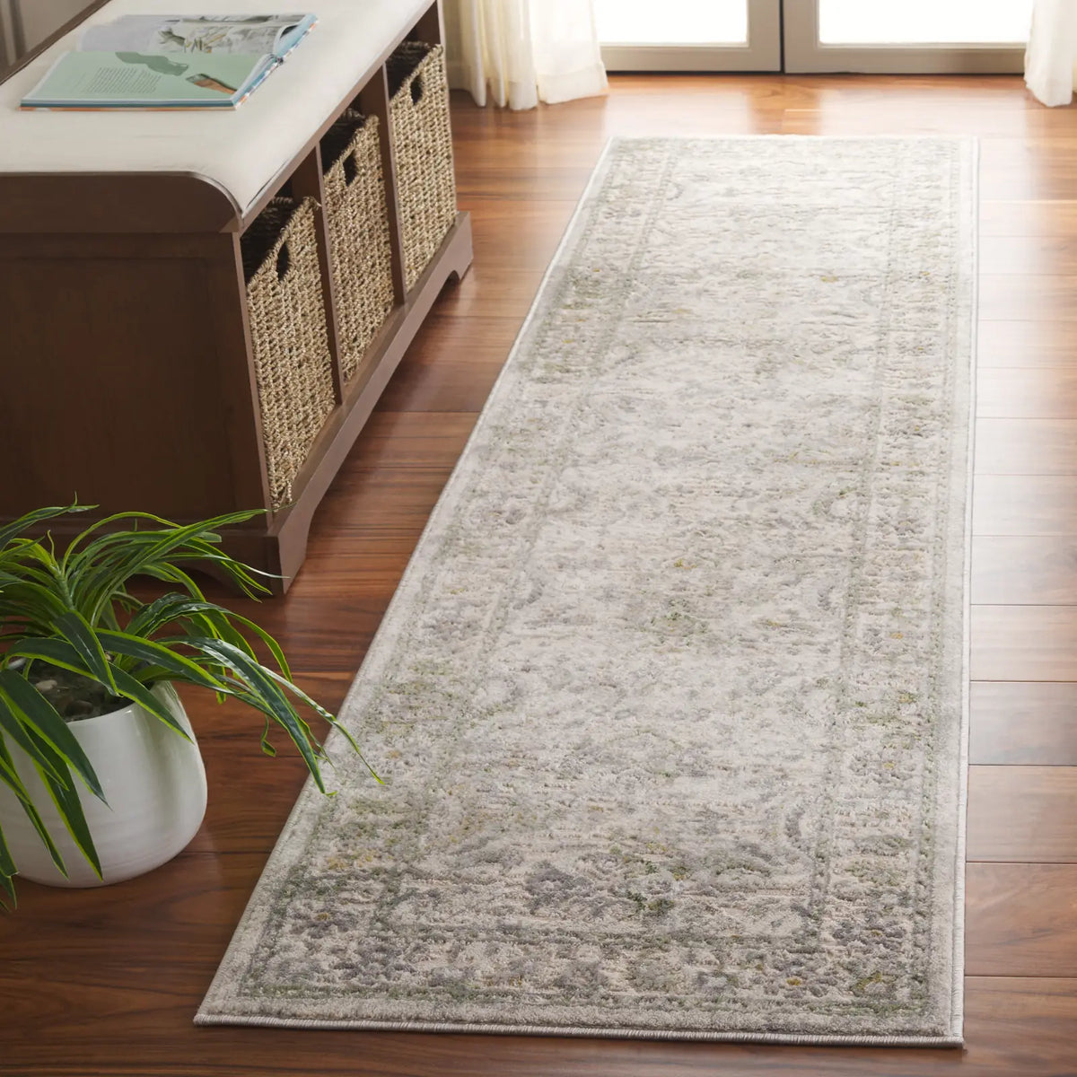 Safavieh Prestige 2'-3" x 8'-0" Rug in Ivory / Grey