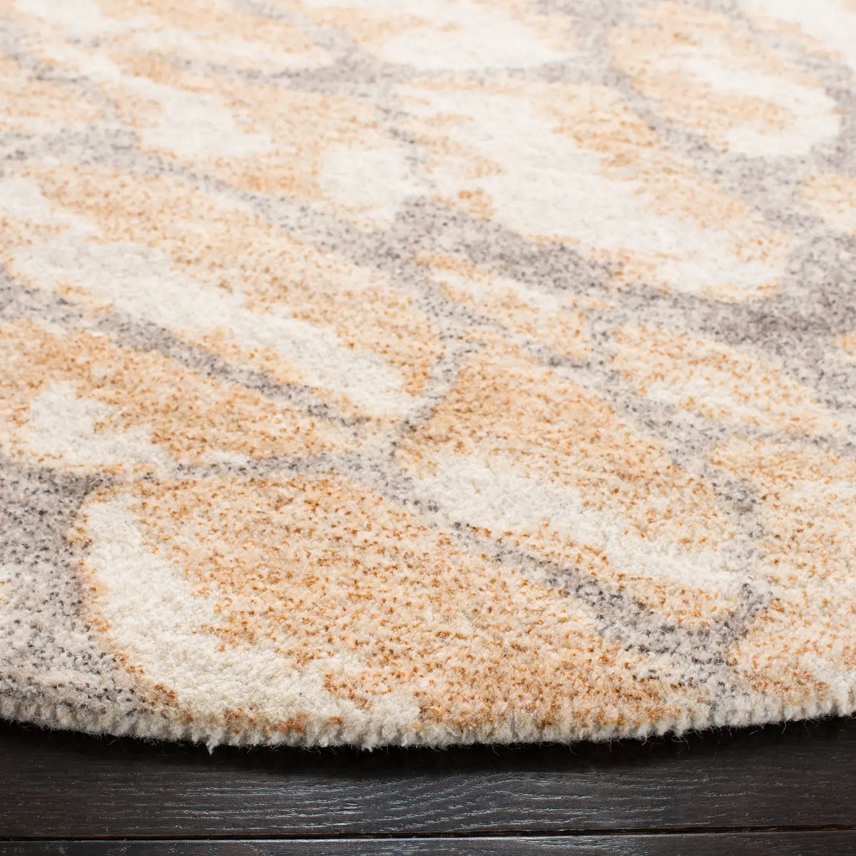 Safavieh Restoration Vintage 6'-0" x 6'-0" Rug in Gold / Ivory