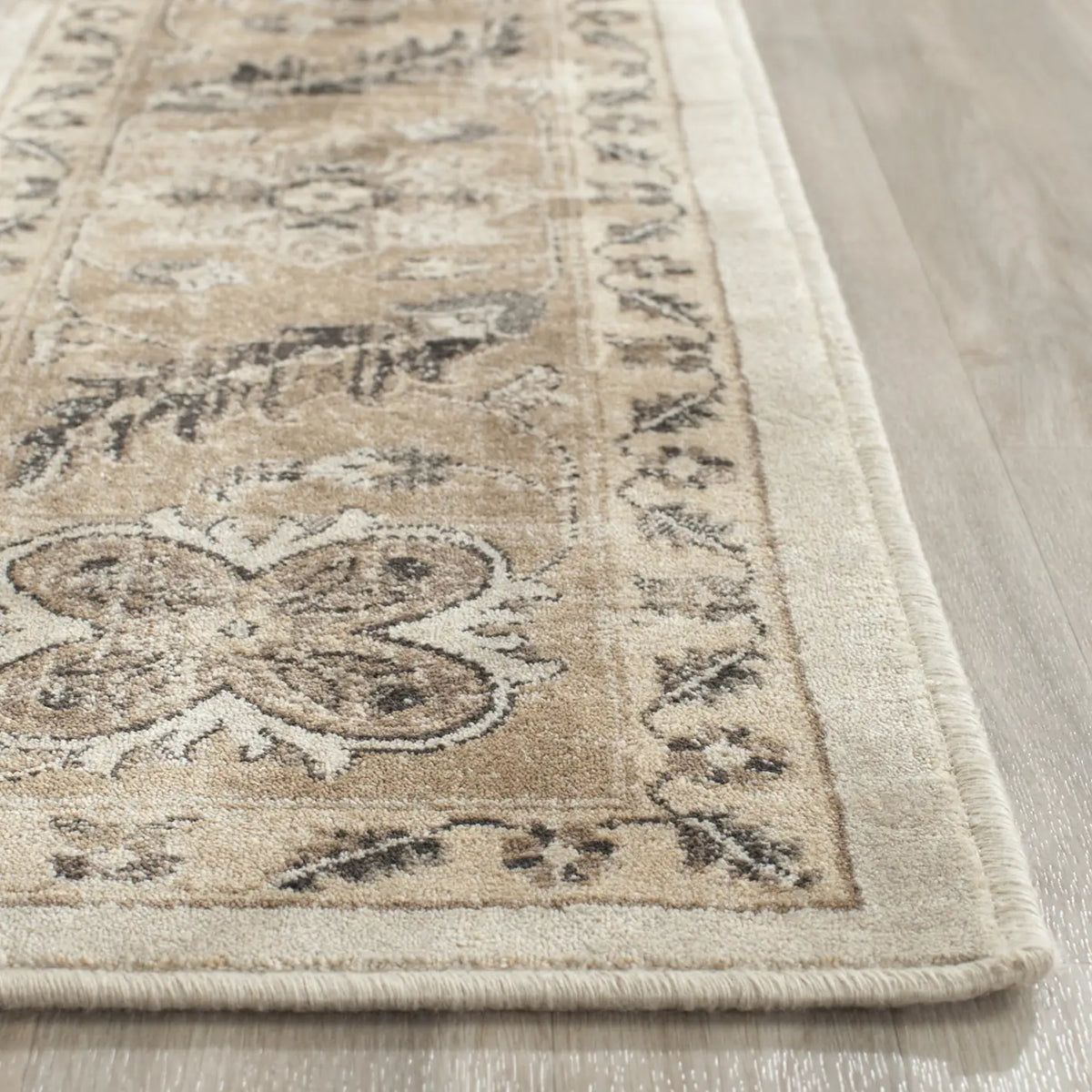 Safavieh Vintage 4'-0" x 5'-7" Rug in Stone / Caramel