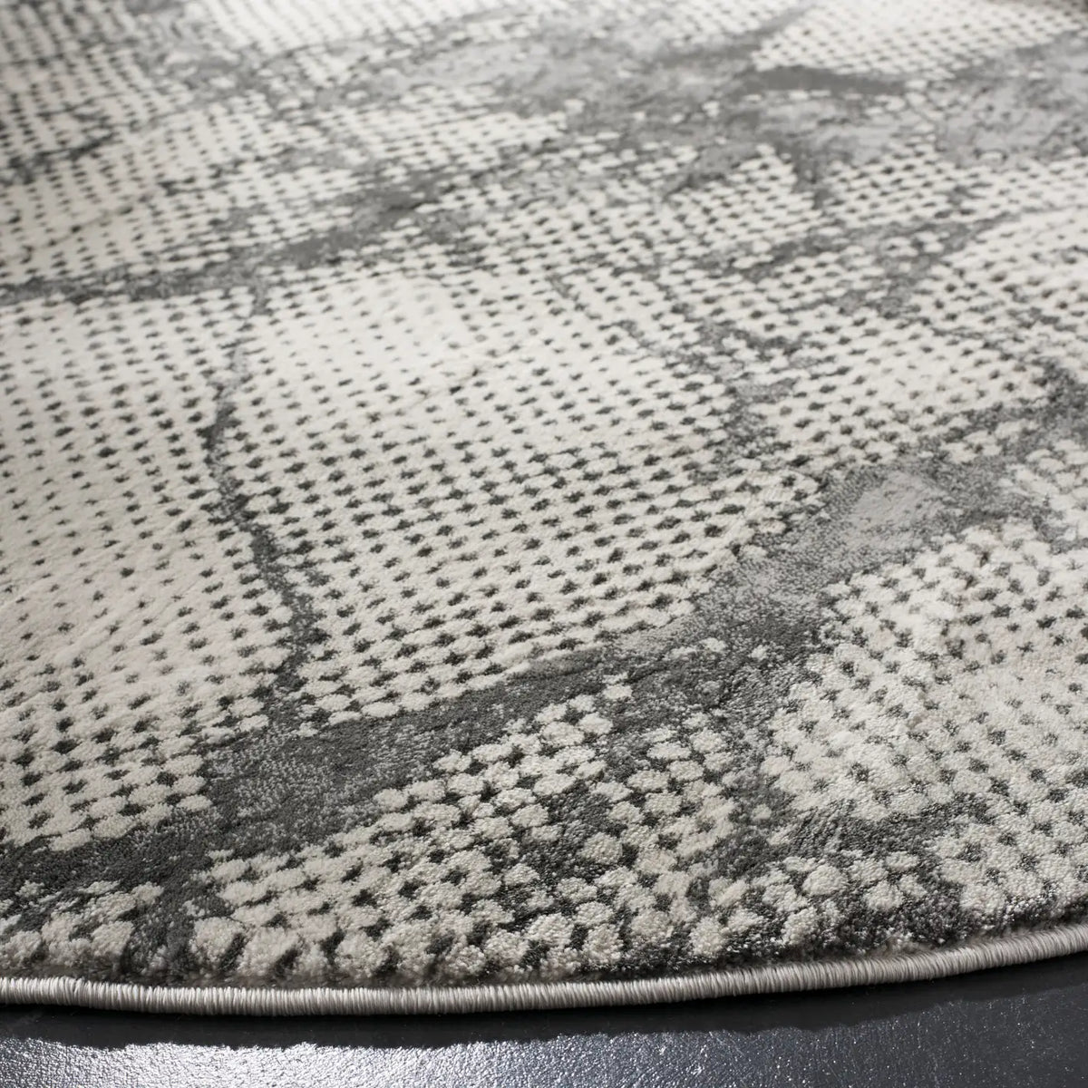 Safavieh Lurex 100 6'-7" x 6'-7" Rug in Ivory / Grey