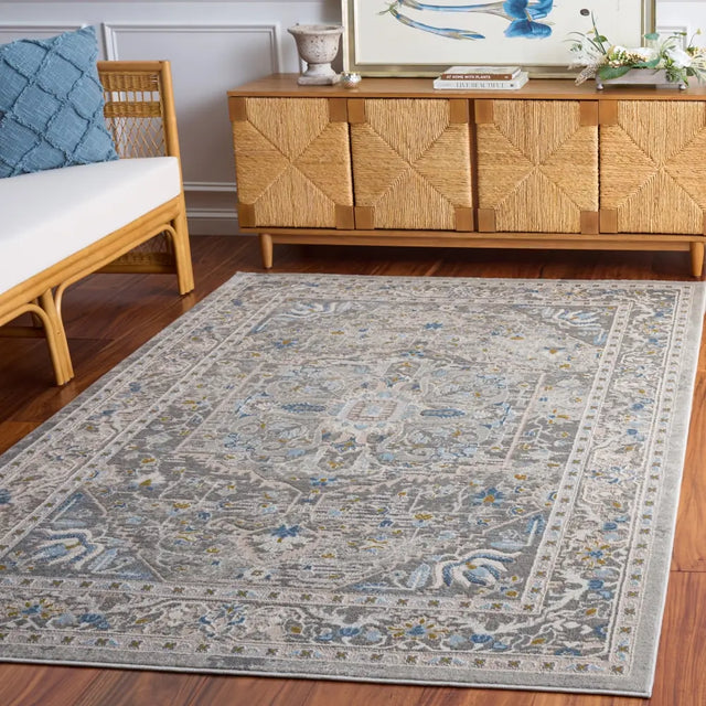 Safavieh Palma 5'-3" x 7'-6" Rug in Grey