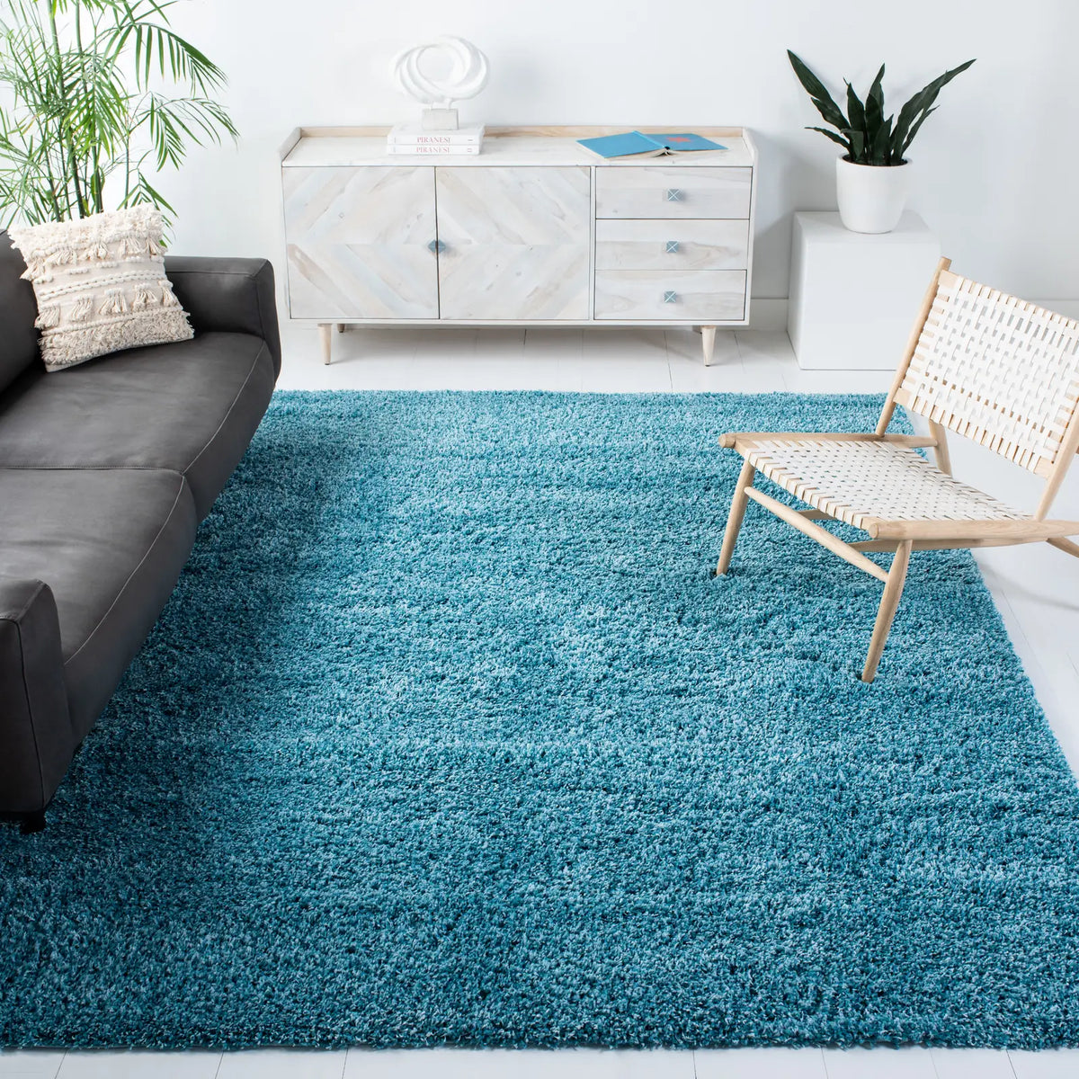 Safavieh Shag 9'-6" x 13'-0" Rug in Turquoise