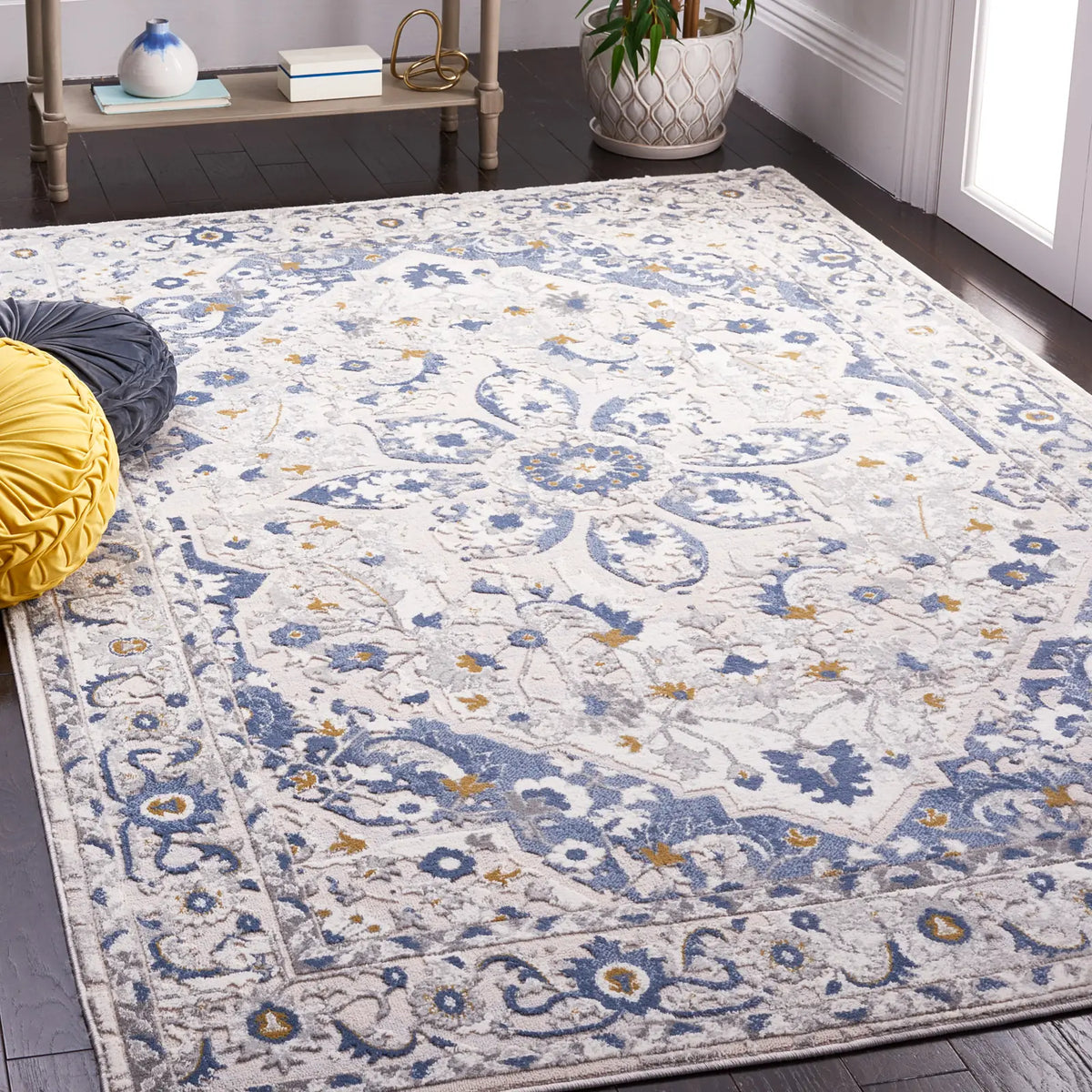 Safavieh Palma 4'-0" x 6'-0" Rug in Light Grey / Blue