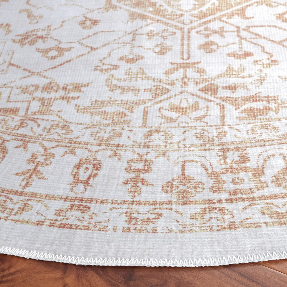 Safavieh Arizona 6'-0" x 6'-0" Rug in Beige / Gold