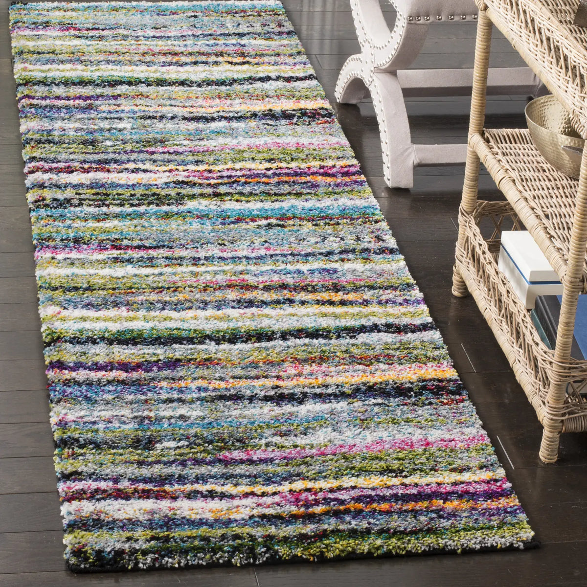 Safavieh Fiesta Shag 2'-3" x 6'-0" Rug in Multi