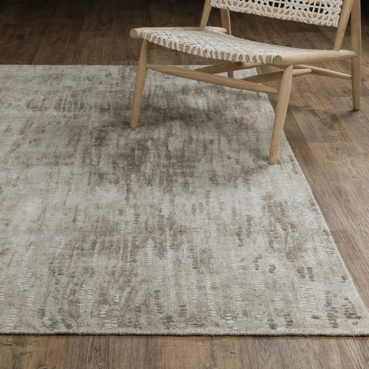Oriental Weavers Sphinx Clarke CLA08 Brown Rugs - angle/detail