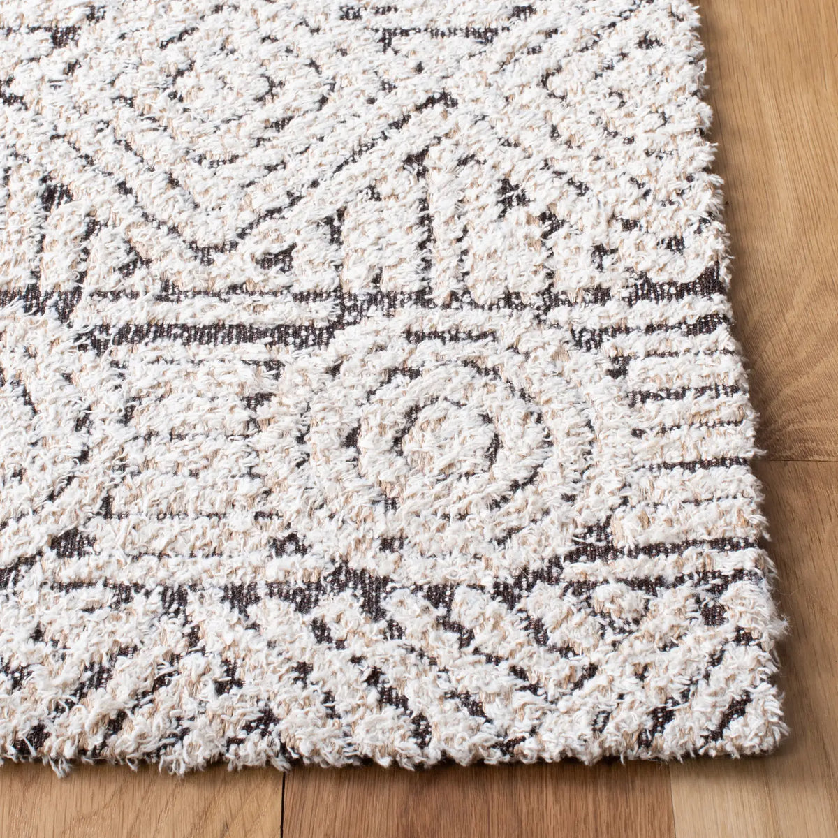 Safavieh Classic Vintage 4'-0" x 6'-0" Rug in Natural / Ivory
