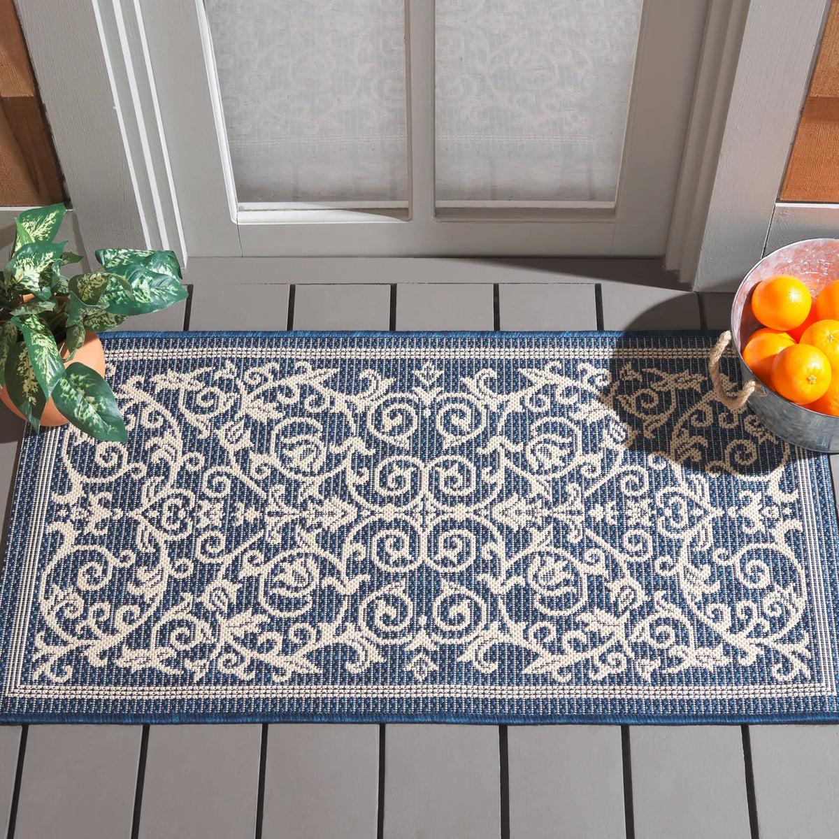 Safavieh Courtyard 2'-0" x 3'-7" Rug in Navy / Beige