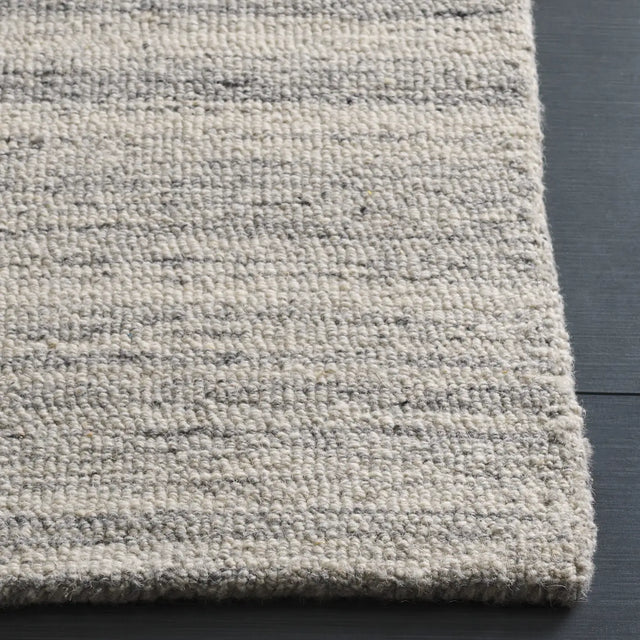 Safavieh Ebony 4'-0" x 6'-0" Rug in Grey / Ivory