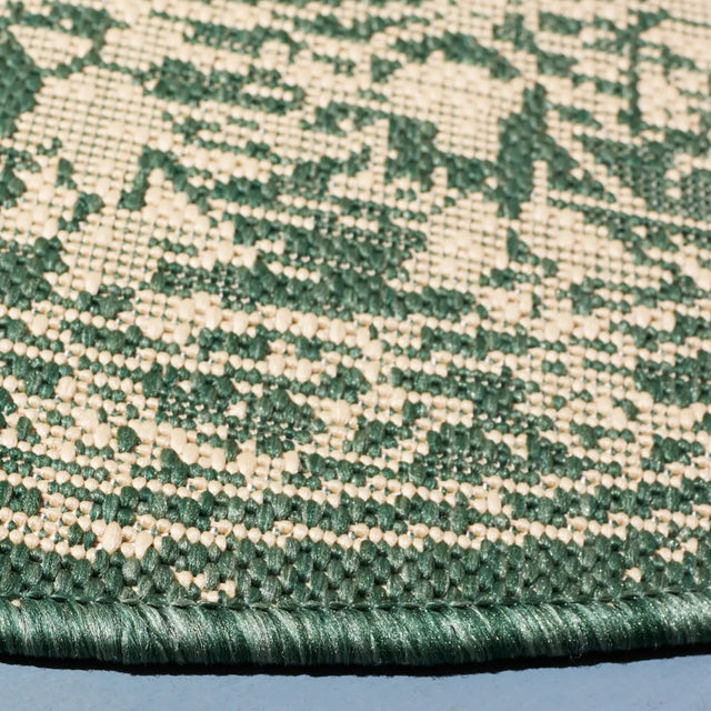 Safavieh Courtyard 6'-7" x 6'-7" Rug in Beige / Dark Green