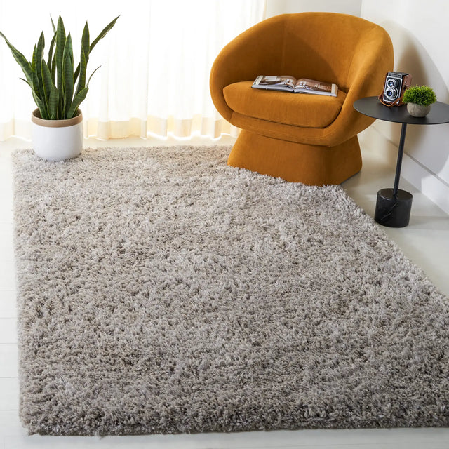 Safavieh Florence Shag 5'-0" x 8'-0" Rug in Silver