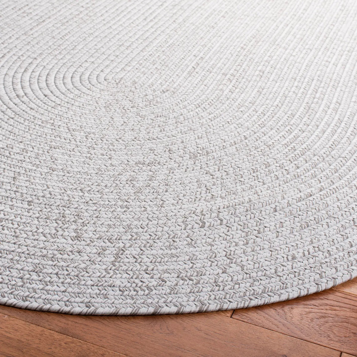 Safavieh Braided 5'-0" x 8'-0" Rug in Silver / Grey
