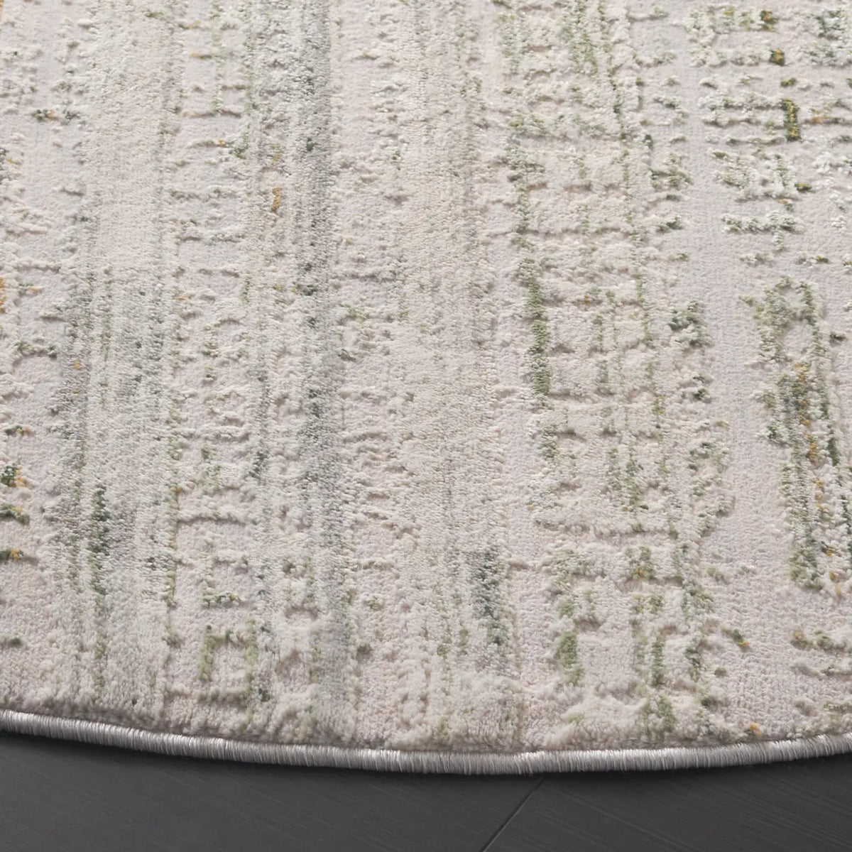 Safavieh Prestige 6'-7" x 6'-7" Rug in Ivory / Light Green