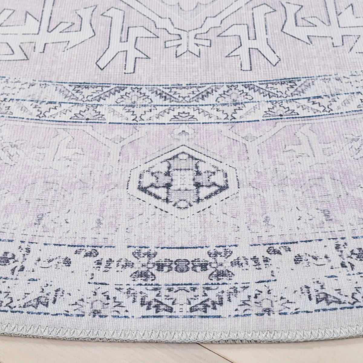 Safavieh Arizona 6'-0" x 6'-0" Rug in Pink / Beige