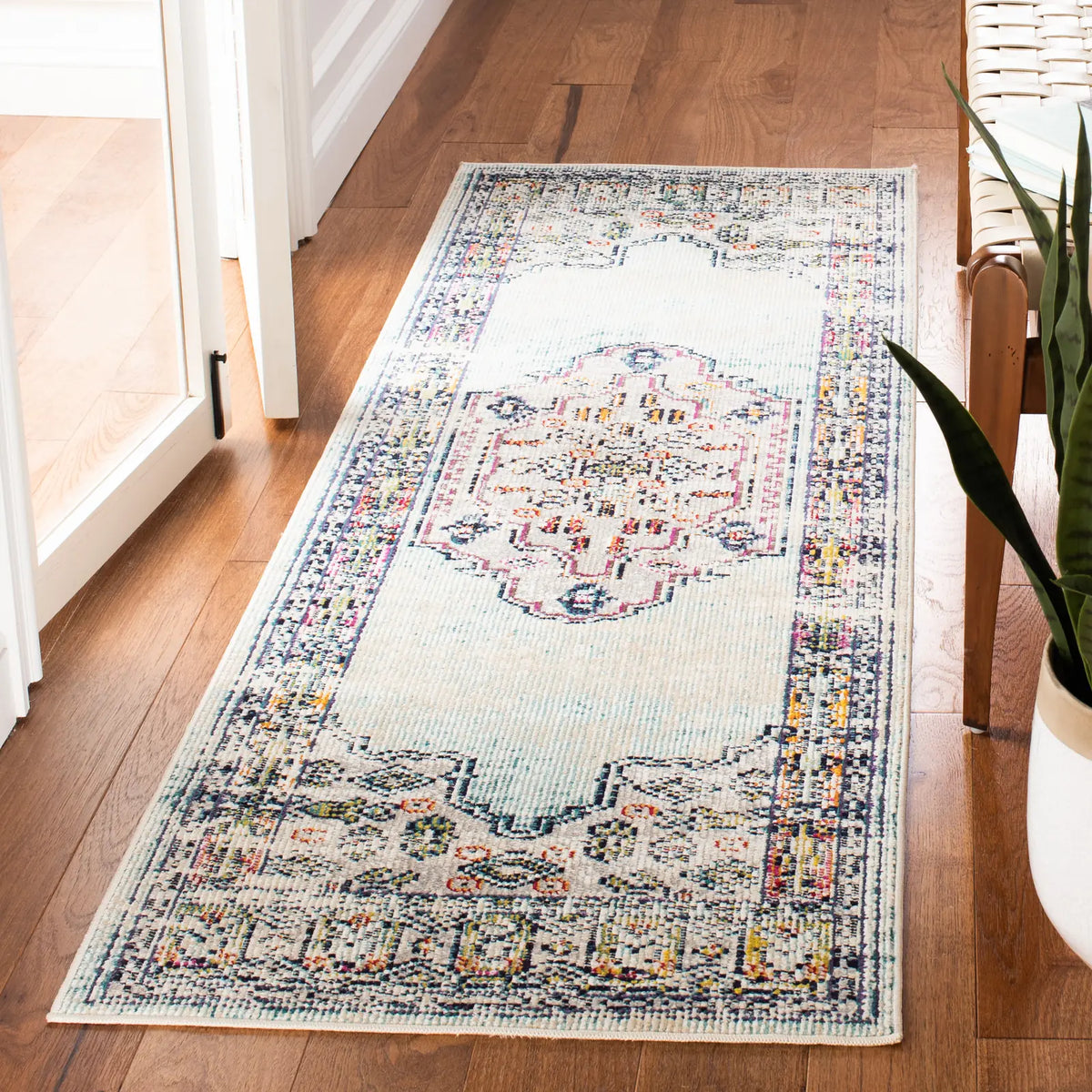 Safavieh Crystal 2'-2" x 7'-0" Rug in Blue / Grey
