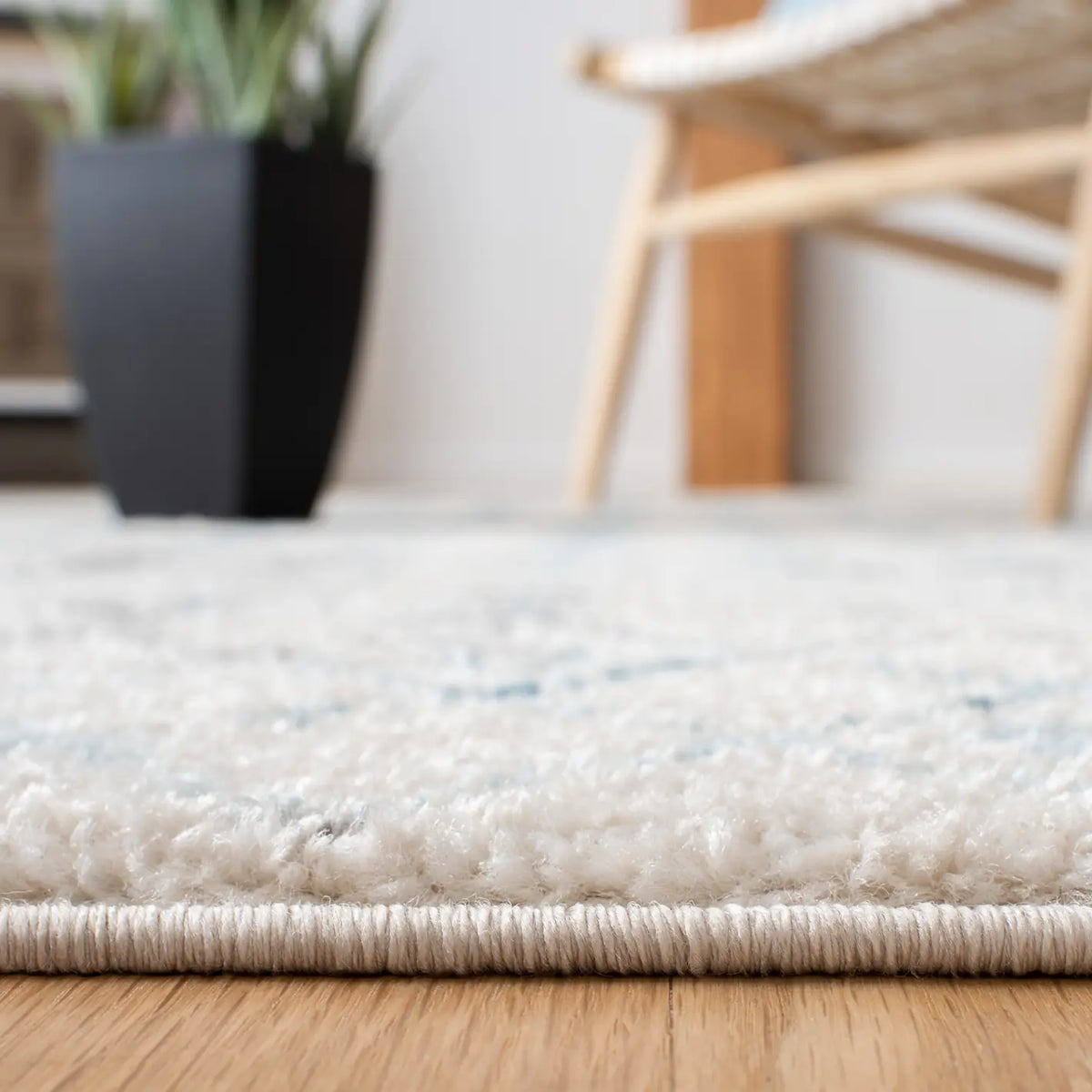 Safavieh Tulum 4'-0" x 6'-0" Rug in Ivory / Turquoise
