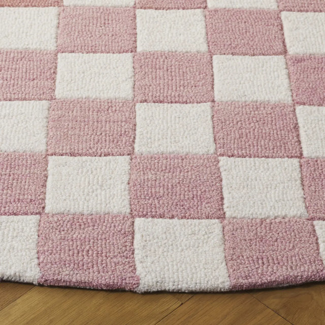 Safavieh Ebony 6'-0" x 6'-0" Rug in Pink / Ivory