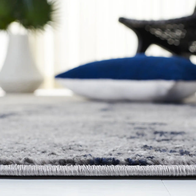 Safavieh Adirondack 4'-0" x 6'-0" Rug in Navy / Grey