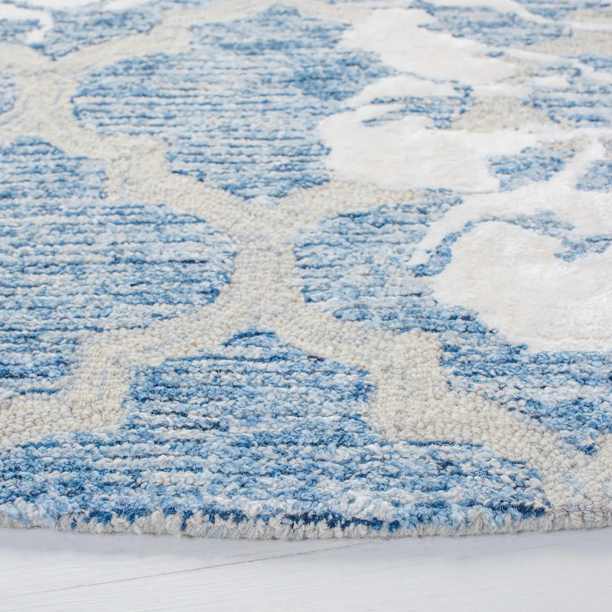 Safavieh Glamour 6'-0" x 6'-0" Rug in Navy / Ivory