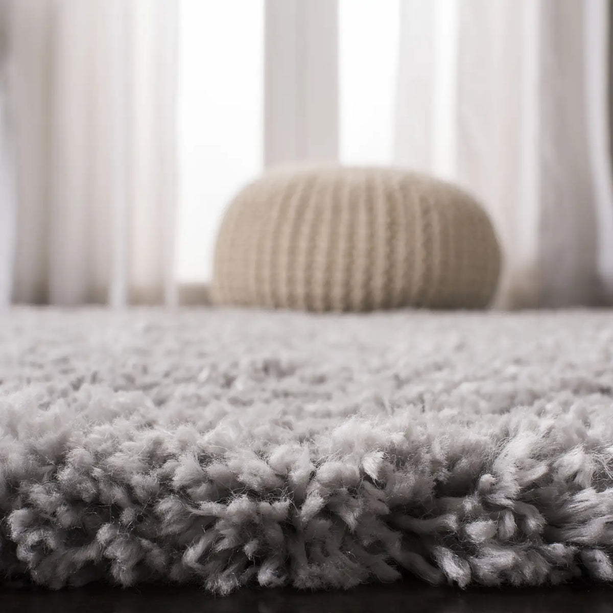 Safavieh Fontana Shag 800 4'-0" x 6'-0" Rug in Grey