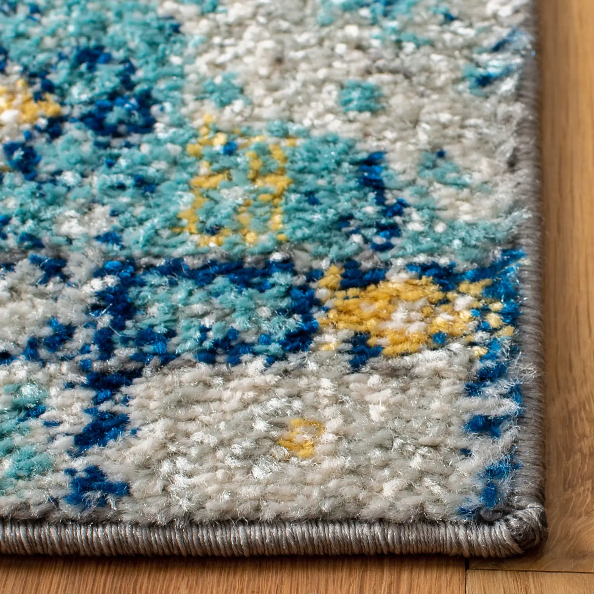 Safavieh Madison 700 4'-0" x 6'-0" Rug in Grey / Turquoise