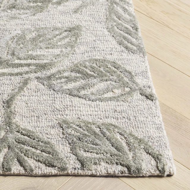 Safavieh Soho 4'-0" x 6'-0" Rug in Green