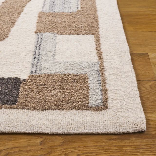 Safavieh Ebony 4'-0" x 6'-0" Rug in Ivory / Brown