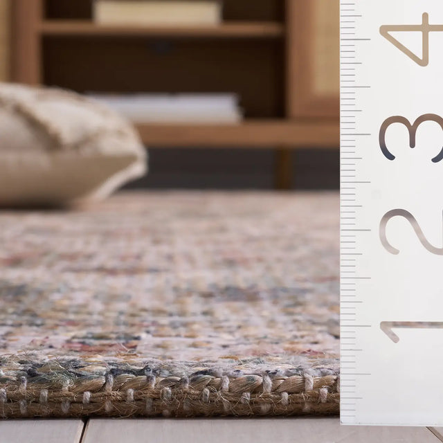 Safavieh Saffron 2'-3" x 8'-0" Rug in Natural / Green
