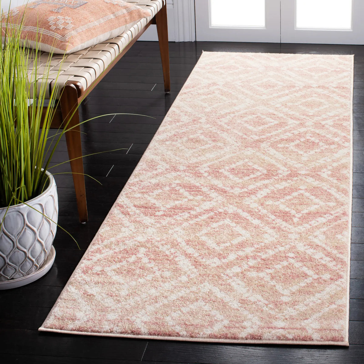 Safavieh Adirondack 2'-6" x 8'-0" Rug in Rose / Gold