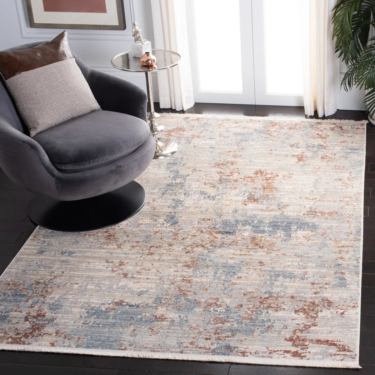 Safavieh Marvel 5'-1" x 7'-6" Rug in Beige / Grey