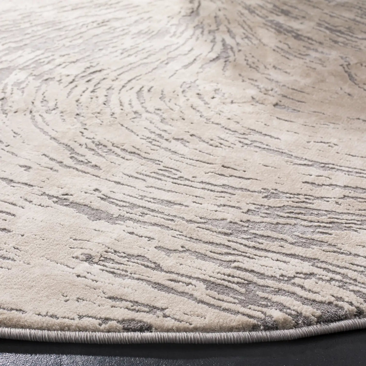 Safavieh Meadow 6'-7" x 6'-7" Rug in Ivory / Grey