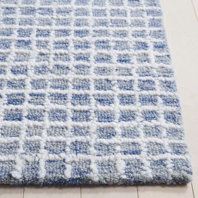 Safavieh Abstract 4'-0" x 6'-0" Rug in Ivory / Blue