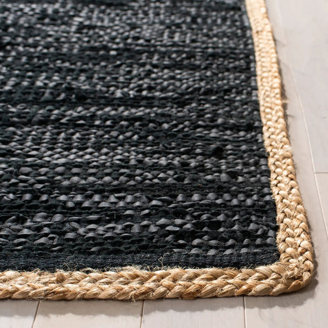 Safavieh Cape Cod 5'-0" x 8'-0" Rug in Black / Natural