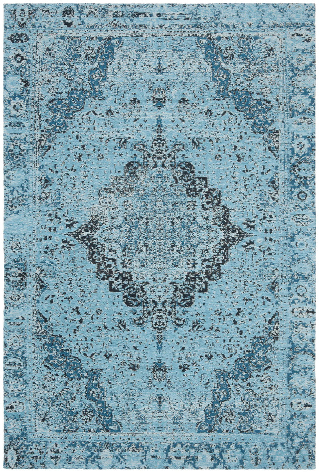 Safavieh Classic Vintage 4'-0" x 6'-0" Rug in Blue