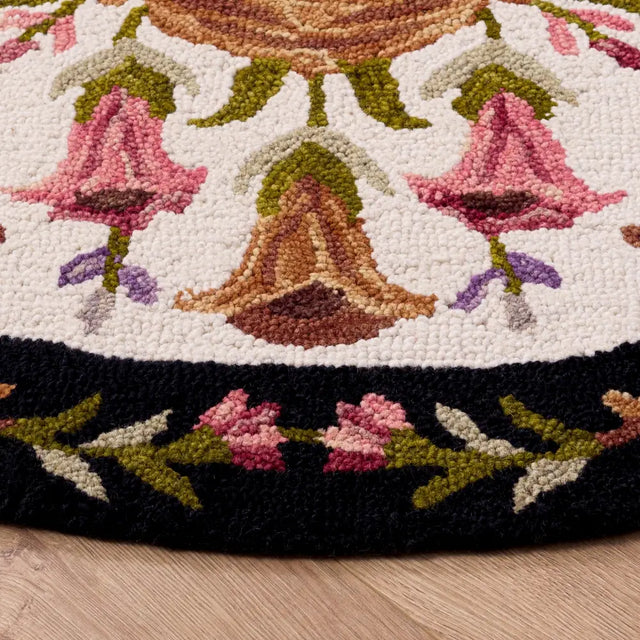 Safavieh Jardin 6'-0" x 6'-0" Rug in Ivory / Black