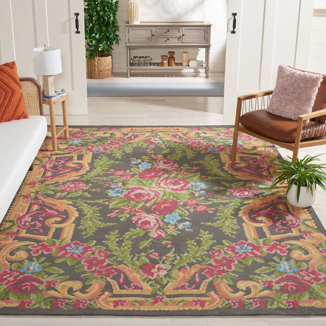 Safavieh Classic Vintage 6'-0" x 9'-0" Rug in Grey / Rose