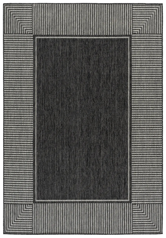 Safavieh Beach House 5'-3" x 7'-6" Rug in Black / Grey