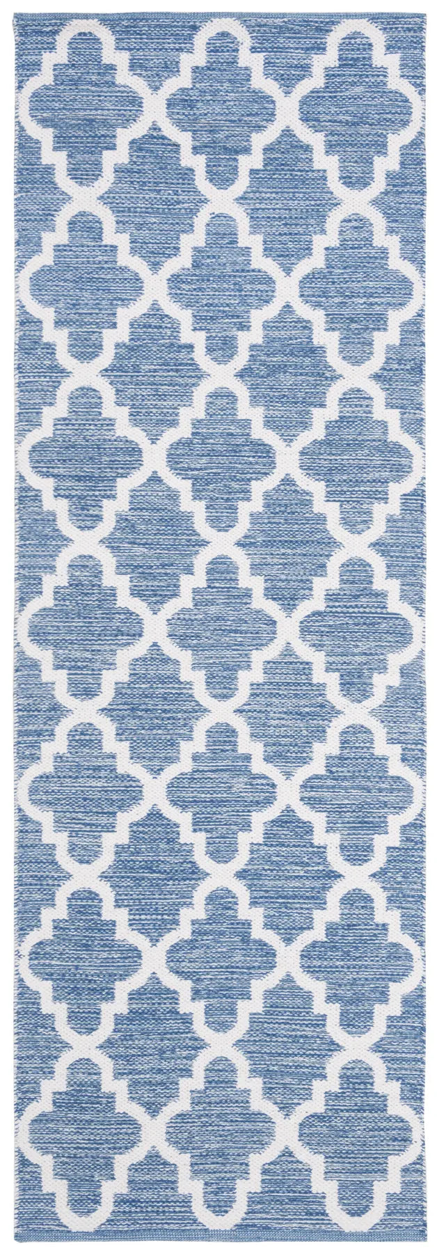 Safavieh Montauk 2'-3" x 7'-0" Rug in Blue / Ivory