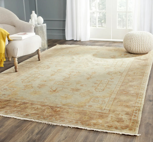 Safavieh Oushak 6'-0" x 9'-0" Rug in Soft Green / Rust