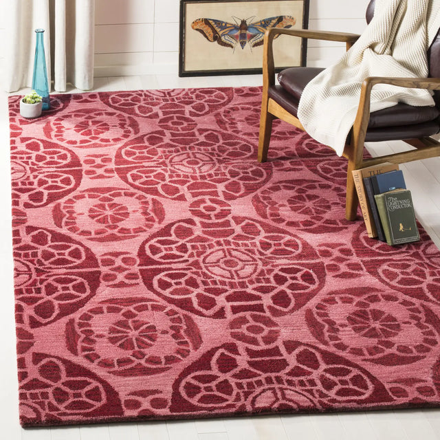 Safavieh Wyndham 5'-0" x 8'-0" Rug in Red