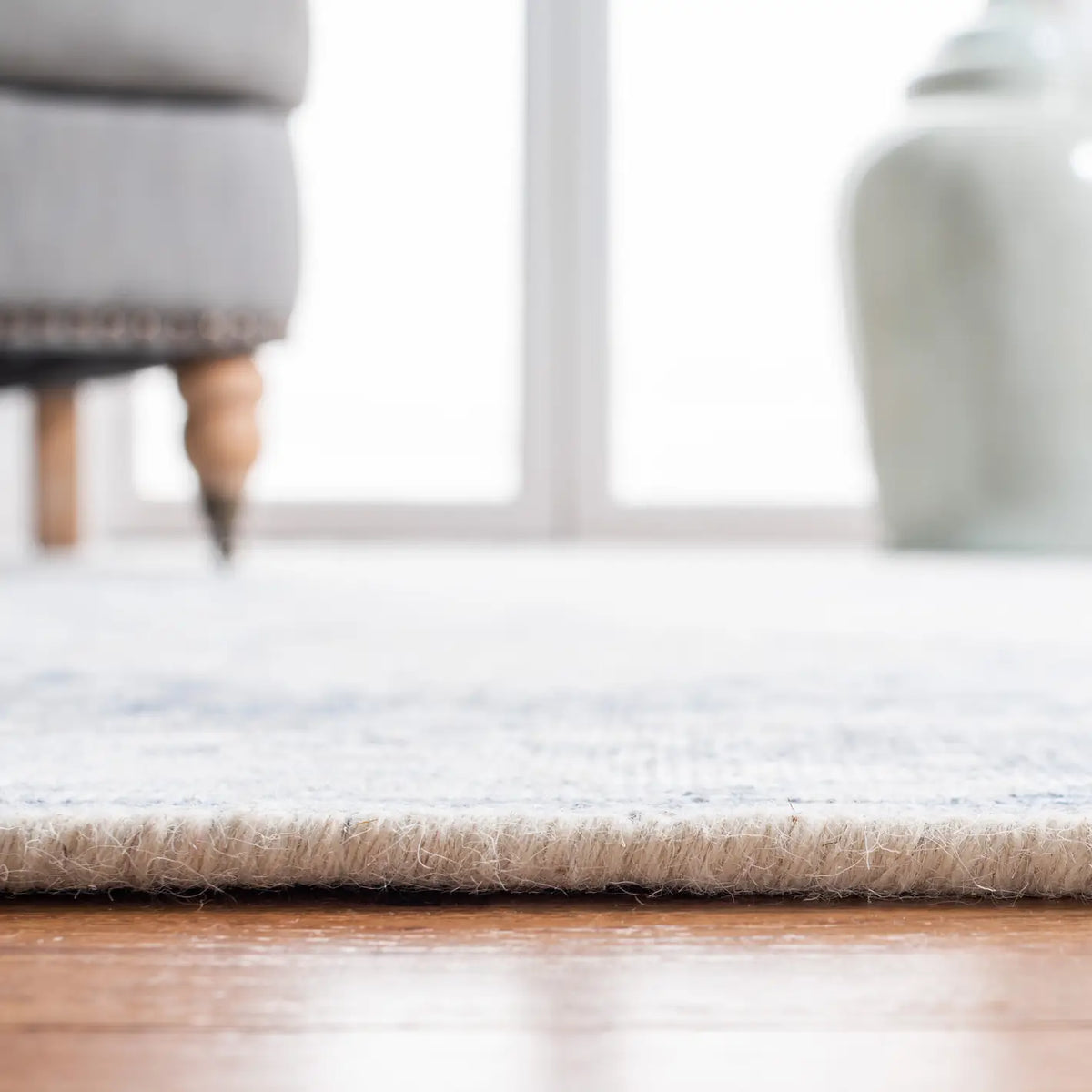 Safavieh Restoration Vintage 5'-0" x 8'-0" Rug in Ivory / Blue