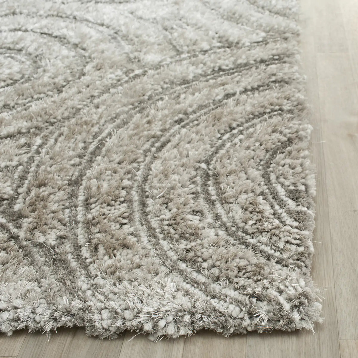 Safavieh South Beach Shag 2'-3" x 8'-0" Rug in Silver