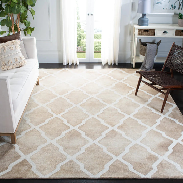 Safavieh Dip Dye 10'-0" x 14'-0" Rug in Beige / Ivory
