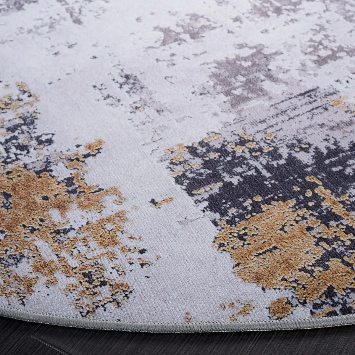 Safavieh Tacoma 6'-0" x 6'-0" Rug in Grey / Gold